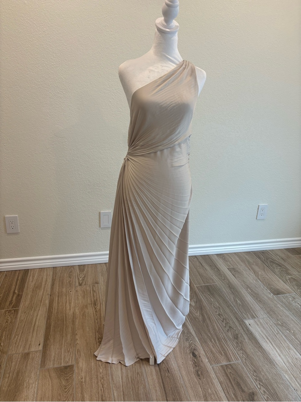 House of Harlow 1960 One-Shoulder Pleated Maxi Dress in Beige Size M